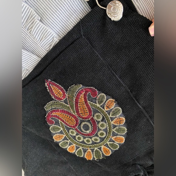 Beautiful corduroy dress - Picture 2 of 5